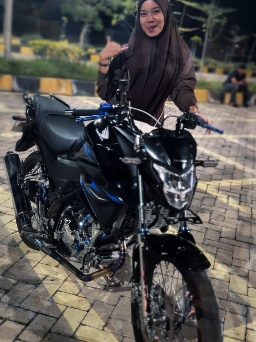 mode malam bareng ayang🤩 #cb150rmedanstayle #cb150r_jarijari #cbstretfirejarijari #cbstylemedan 