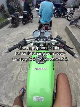 jolke ipong cah 🙏🏻 #asokagank🚀 #ristagank #fypage #twostroke #fotolive 
