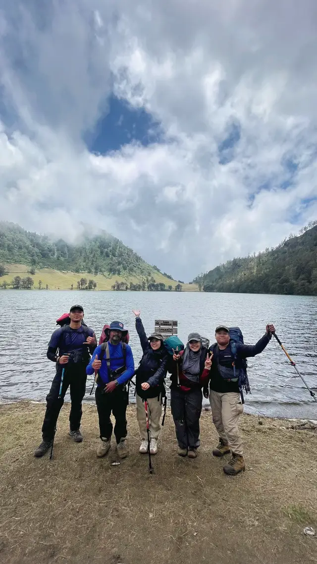 Kita tidak akan kembali muda lagii 🤙🏼#ranukumbolo #pendakigunung #semeru #pendaki #pendakiindonesia 