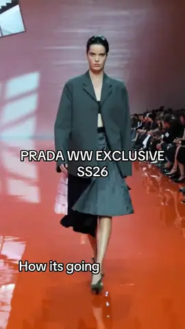 Evelina walking for prada⭐️ #model #fashionshow #fyp #modellingagency #mounamodels 