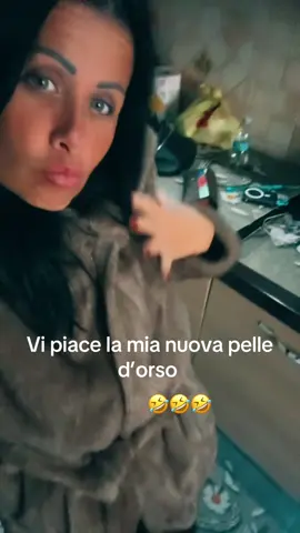 Ho cambiato pelle 🐻🐻🐻🐻🐻🐻🐻#donneitaliane🇮🇹 #parlatepiufortechennvisento #parlatepiufortechennvisento @silviaricomincia @silviacuorenerissimo @Regina nera non molla 🖤 @REGINA NERA RESISTETE 🫵🖤🇮🇹 @Reginanera🖤 