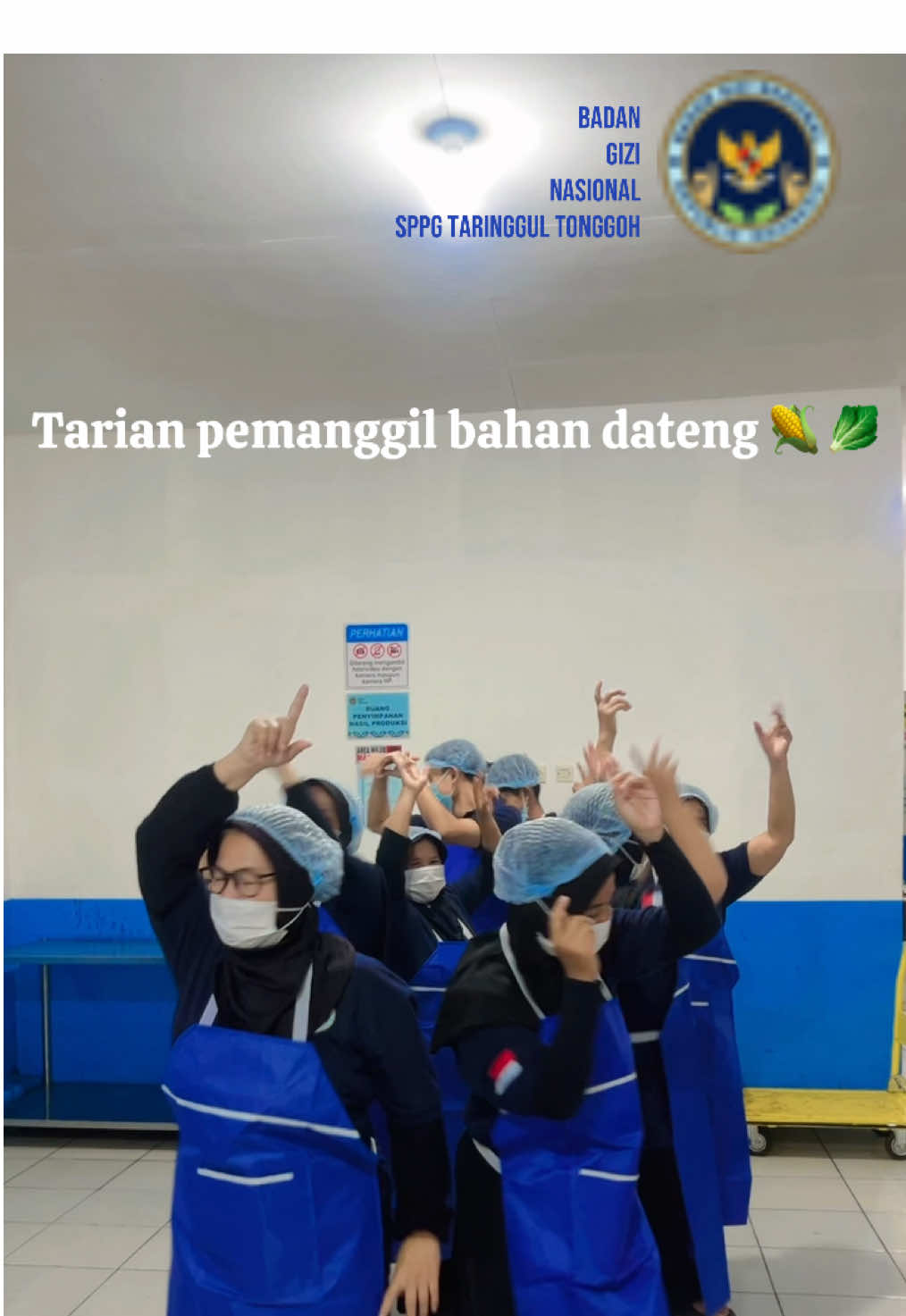 Tim persiapan nunggu bahan dateng 👌 #mbg #makanbergizigratis #sppg #persiapan #dapur #sayuran #purwakarta #wanayasa 