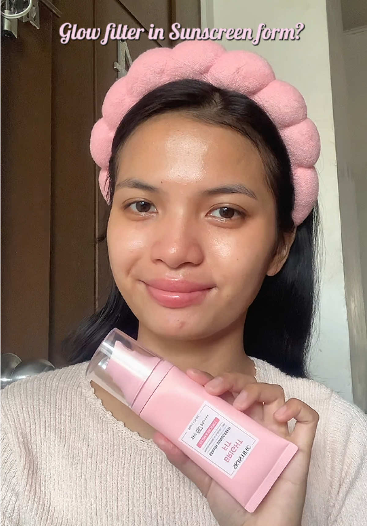 Sun protection, but make it glow 🌸✨ @SKINTIFICPH Bright Fit Serum Sunscreen brightens, hydrates, and protects with SPF 50+ — leaving your skin fresh, radiant, and glass skin ready! 💧🤍 #skintific #brightfitserumsunscreen #glowyskin #sunscreen #skincare 