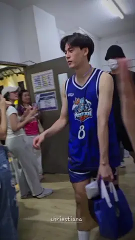 #CapCut အိမ်ကလူကြီးအတွဲရဲ့momentချိုချိုလေးတွေ 🐻🐧🏀🩵တစ်နေ့တစ်နေ့သဘောကျလွှန်းလို့ရူးမှာပဲ🤭🩵@Joss Way-Ar @Gawin Caskey #jossgawin #fyp #views #foryoupage 