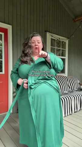 Plus size robe that won’t fall open. #creatorsearchinsights #robe #plussize #curvygirl #ladies 