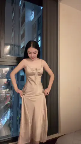 Dạo ni mê bận đầm lụa quá 😍 #tiktok #xuhuong 