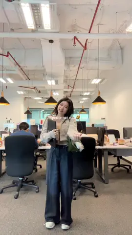 outfit ngantor tapi cosplay jadi anak motor, pake hoodie skena @Cievno.id #fyp #OOTD #petitefashion #outfitcheck #officeoutfit 