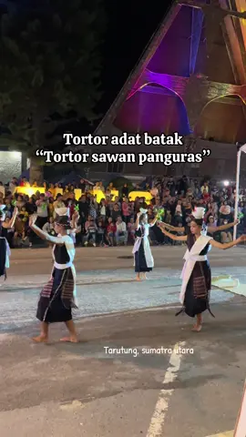 Tortor batak “tari sawan panguras”  #taput #tortorbatak #tortor #aptarcafe #tapanuliutara 