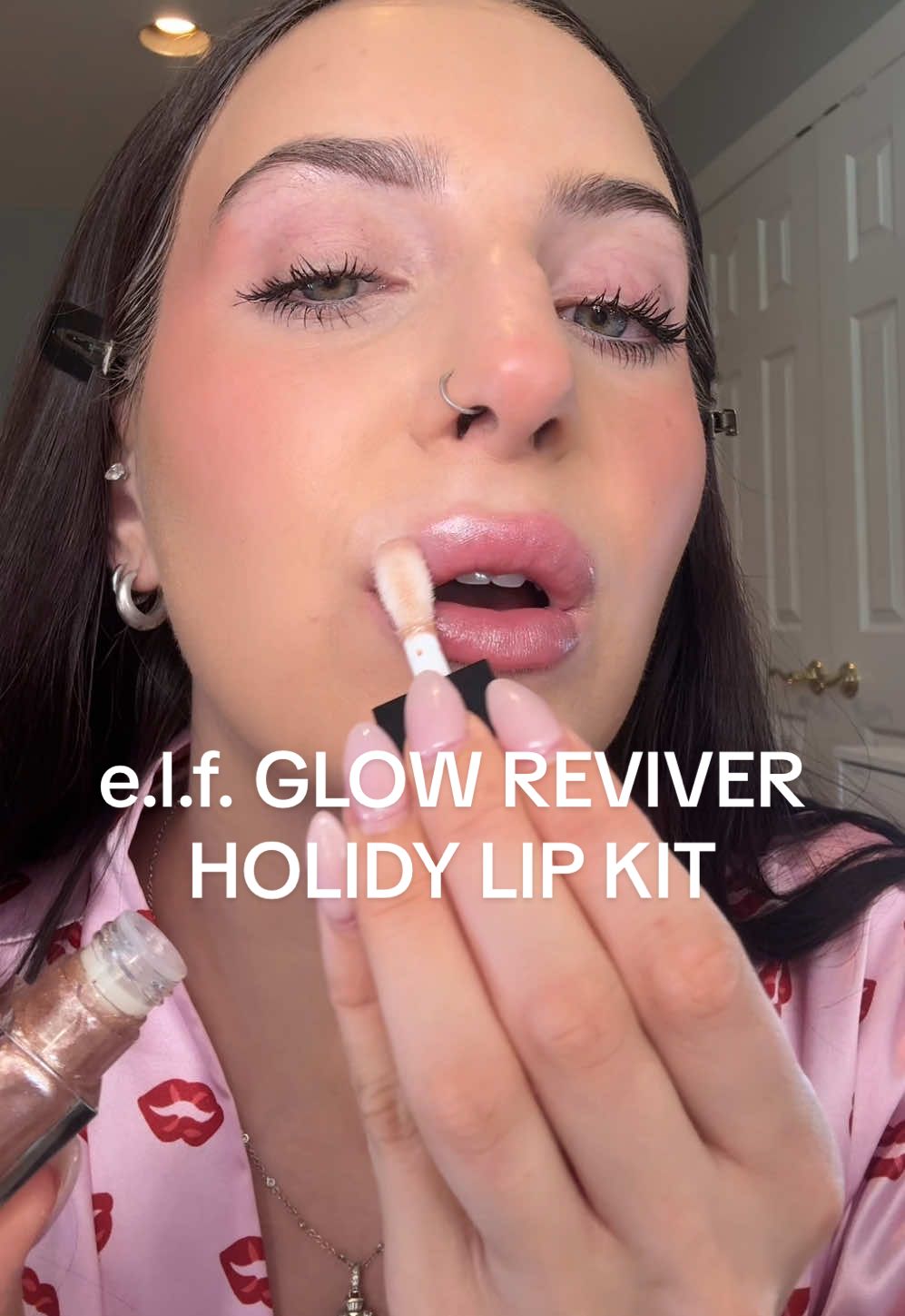 elf dropped their holiday kit with 2 new exclusive shades!! It’s under $10 per lip oil!! These new shades are gorgeous + limited edition!! @e.l.f. Cosmetics  #elfcosmetics #elf #elfglowreviver #glowreviver #lipoil 