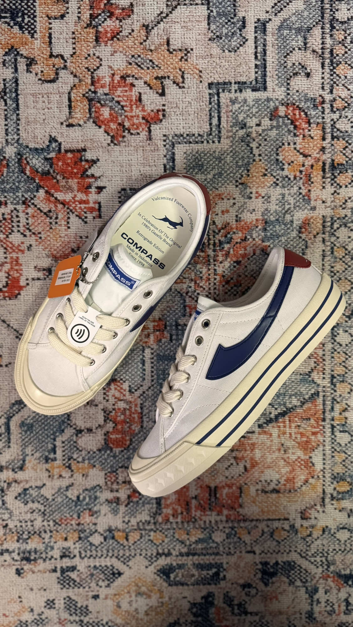 Compass Retrograde Low Whiteblue #sepatucompass #compassretrograde #fyp 