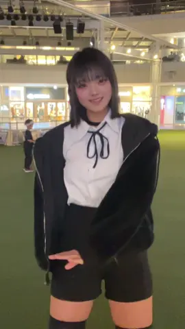 お友達がスマホ持ってくれたんだけどリア友の前でこれやるって考えたら鬼笑っちゃって没 #中学生 