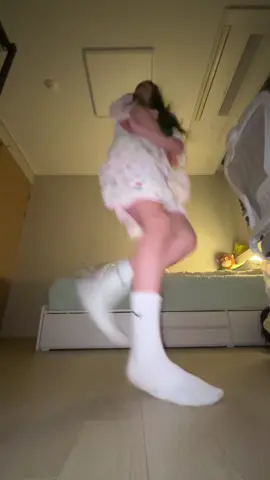 갑자기 삘받아서 냅다 춘거#추천추천추천추천추천추천추천추천추천추천 #다묜그르릉#설마해시태그하나만달았는데추천에뜨겠어 #관리자님추천뜨게해주세요 