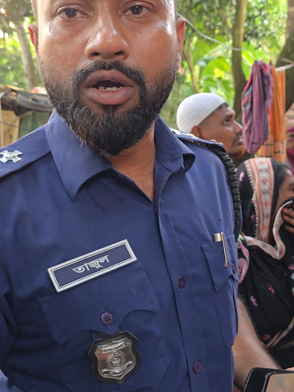 আমাদের সাতক্ষীরা জেলা  দেবহাটা থানা,পুষ্পকাটি গ্রাম   কুরআন কে অব মাননা করেছে 