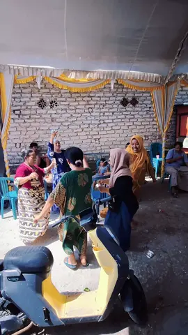 lanjut part2 emakemak  joget#fyp #fypシ゚viral #makemak #fyppppppppppppppppppppppppppppppppppp 