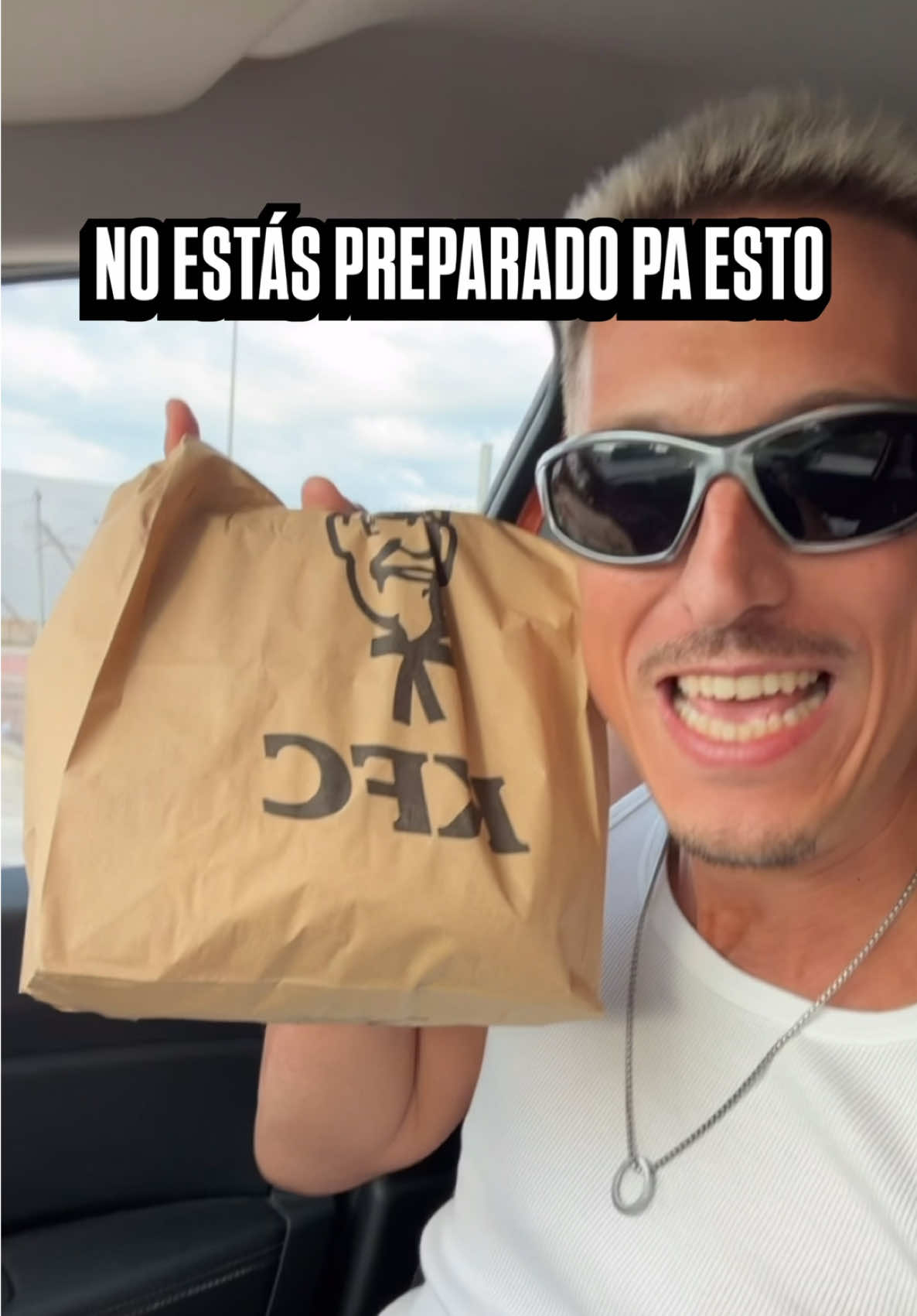 PubIi - ¡Flipa con lo nuevo de @KFC España y @Monchitos! 😱 Se han marcado una colab con Monchitos y está que te cagas!! Corre a probarla antes del 24 de Noviembre porque vas a mojar braga de lo buena que está!! 😝🔥❤️‍🔥