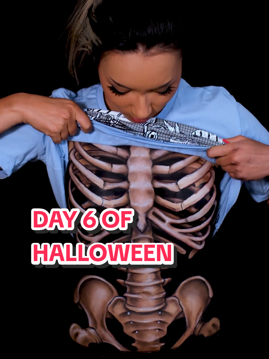 DAY 6 OF HALLOWEEN. SKELETON BODY PAINT 🖤 I'm obsessed with how this turned out :) #makeup #halloweenmakeup 