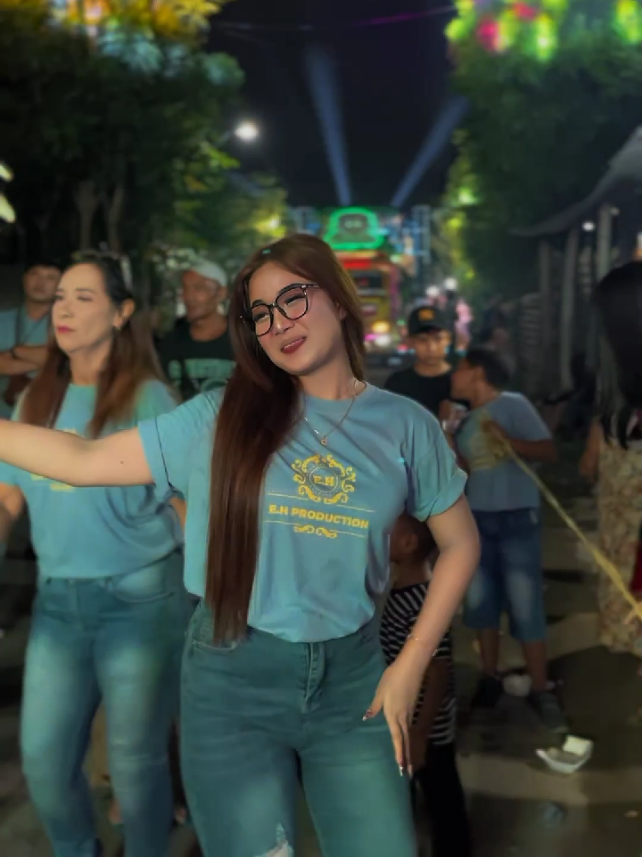 uenak sov😋💃🏻@soviiaaaaaa_ #fypviralシ #fyp #karnaval2025 #soundsystem 