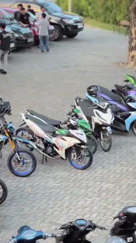 Di Uad juga ada automotive enthusiast yang ga kalah seru🥵🧡  #otomotif #uad #kelasmalamuad 