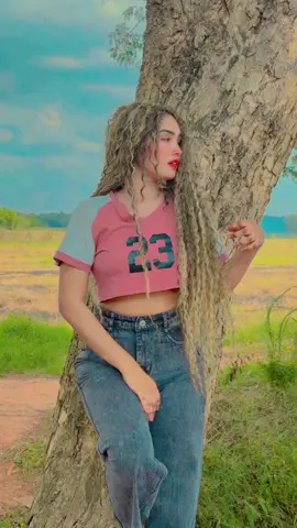 පිරිවරා සිටියට තනිවෙන දිනක් ඇත අපි 🥰#fy #fypage #fyp #foryoupage 