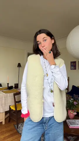 Saison parfaite pour sortir nos vestes de cool kids 🧃🪻🐥