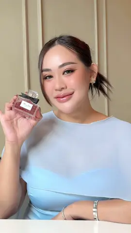 น้ำหอมกลิ่นคนสวยขาาาาามาก