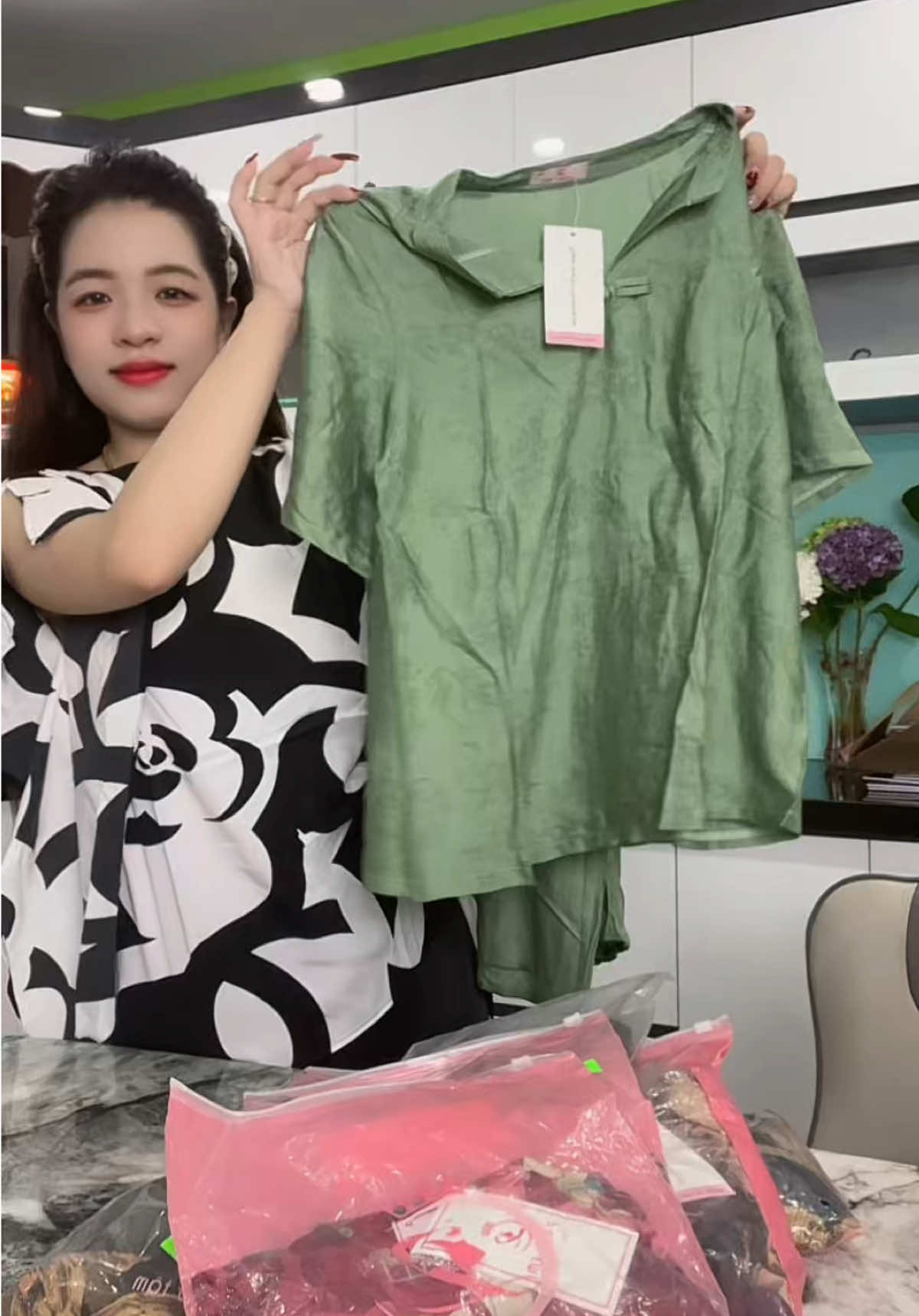 Đồ bộ trung niên chất liệu lụa Tô Châu cho mẹ #emkieutaphoa #dobotrungnien #dobochome #dobotrungnienchome