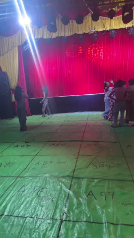 အောင်ဇမ္ဗူဇာတ်ပွဲကြည့်မလား