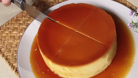Resepi Puding Karamel.. lembut, creamy.. mesti cuba.. Bahan2: 80g gula putih 15ml air (Buat gula hangus) Bahan2 puding; 4 biji telur 3 biji kuning telur 85g gula 1/2 sdk garam 1 sdb esen vanilla  500g susu segar/ full cream 200g whipping cream  Sedikit air panas #pudingkaramel #CapCut #MYFoodie 