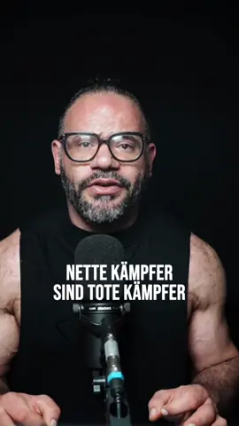 Nette Kämpfer sind tote Kämpfer. 4x Weltmeister sagt dir warum. #Kampf #Weltmeister #Jagd #Sieg #Kampfsport 
