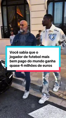 Você sabia que o jogador de futebol mais bem pago do mundo ganha quase 4 milhões de euros por semana?#futebol #futebolbrasileiro #CapCut 