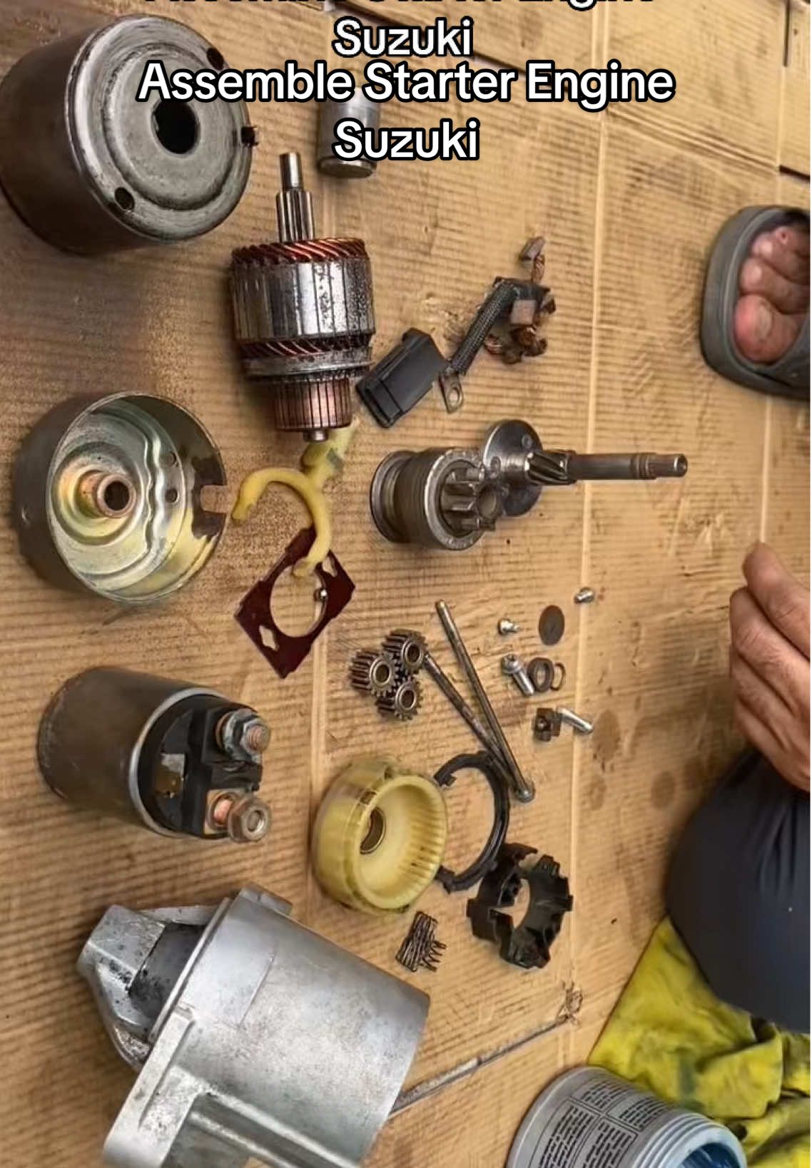 Assemble Starter Engine Suzuki #tiktok #fyp #foryou #trending #viral @Aziz Gulab khan11 🇲🇾 @🦅🇩🇿𝑵𝑨𝑫𝑬𝑹🇵🇸𝑫𝒁🦅 @Queeneline20 