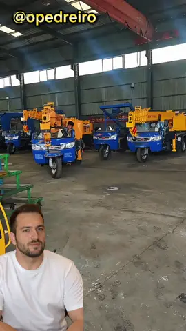 Mini guindaste triciclo muito top 👏👏