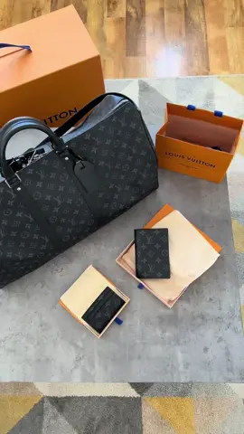 LV Keepall Bandoulière 55🖤 #fyp #luxury #louisvuitton #louisvuittonbag #personalshopping 