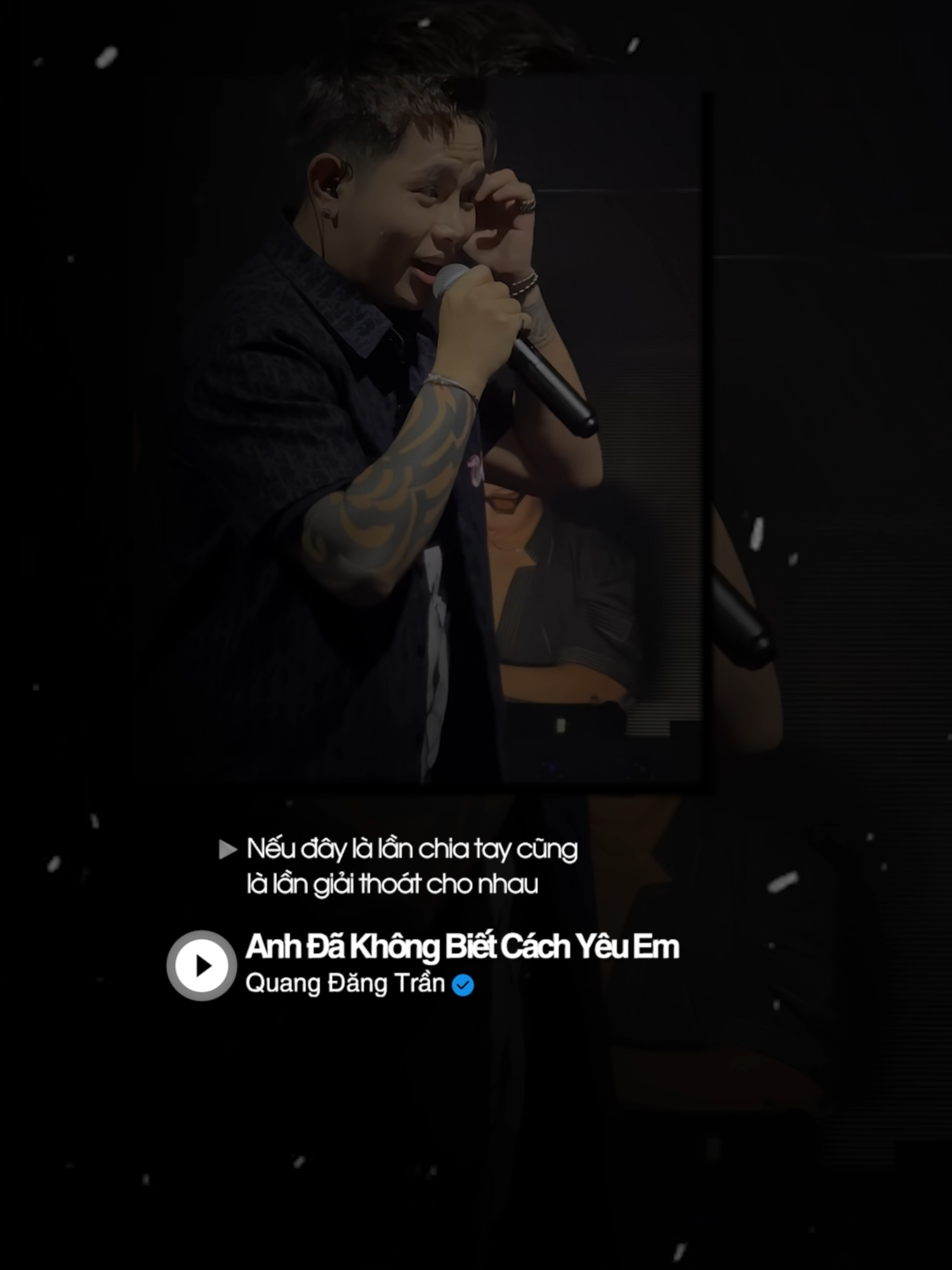 Đành phải nghe lý trí, mặc kệ cho con tim đau đớn.. #zuongzeroent #nhachaymoingay #anhdakhongbietcachyeuem #quangdangtran