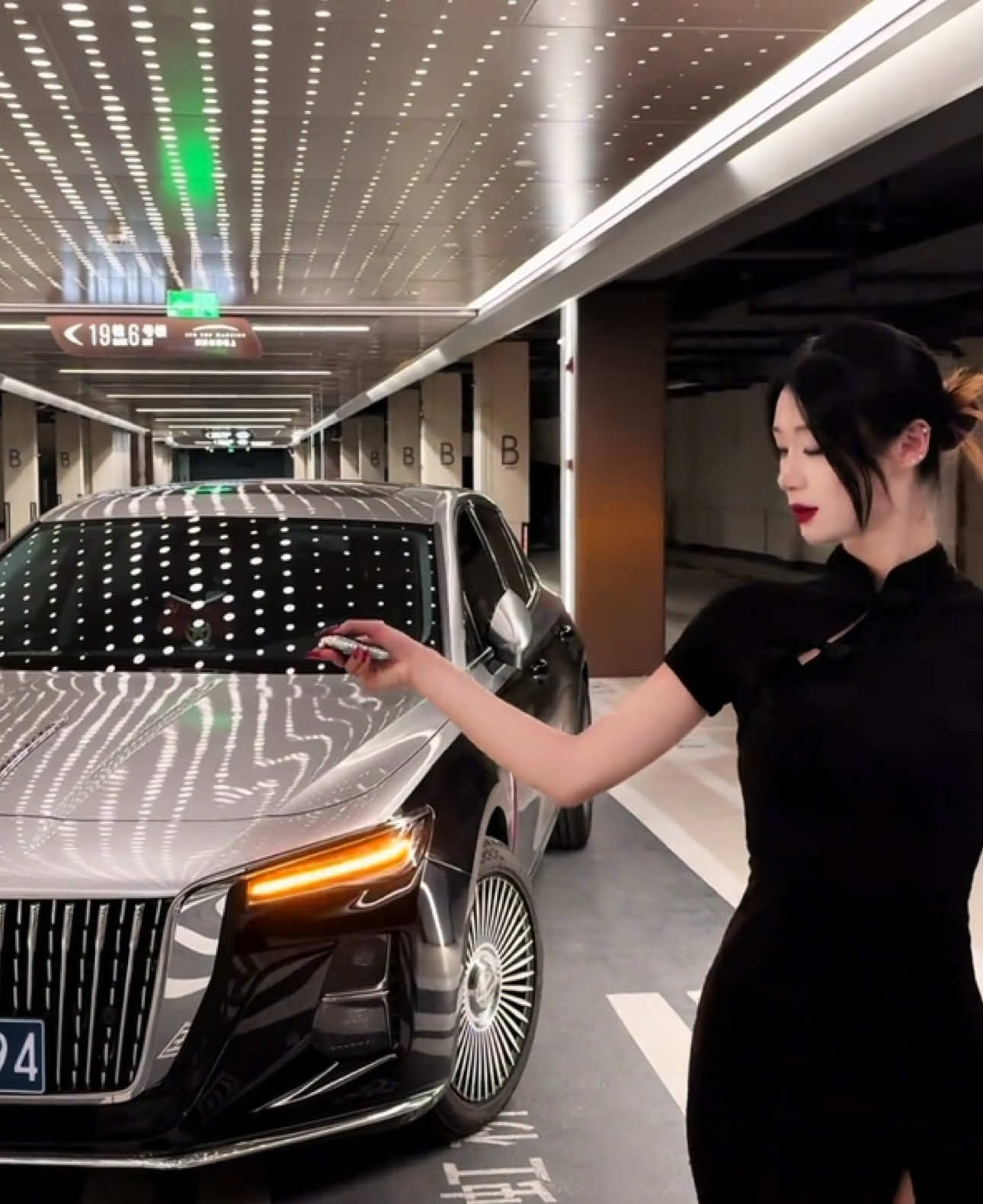 Hongqi là một hãng xe sang của Trung Quốc, mang phong cách quý phái, quyền lực và đậm chất quốc gia, được xem như biểu tượng của đẳng cấp Trung Hoa hiện đại. #hongqi #trungquoc #car #viral #xuhuong 