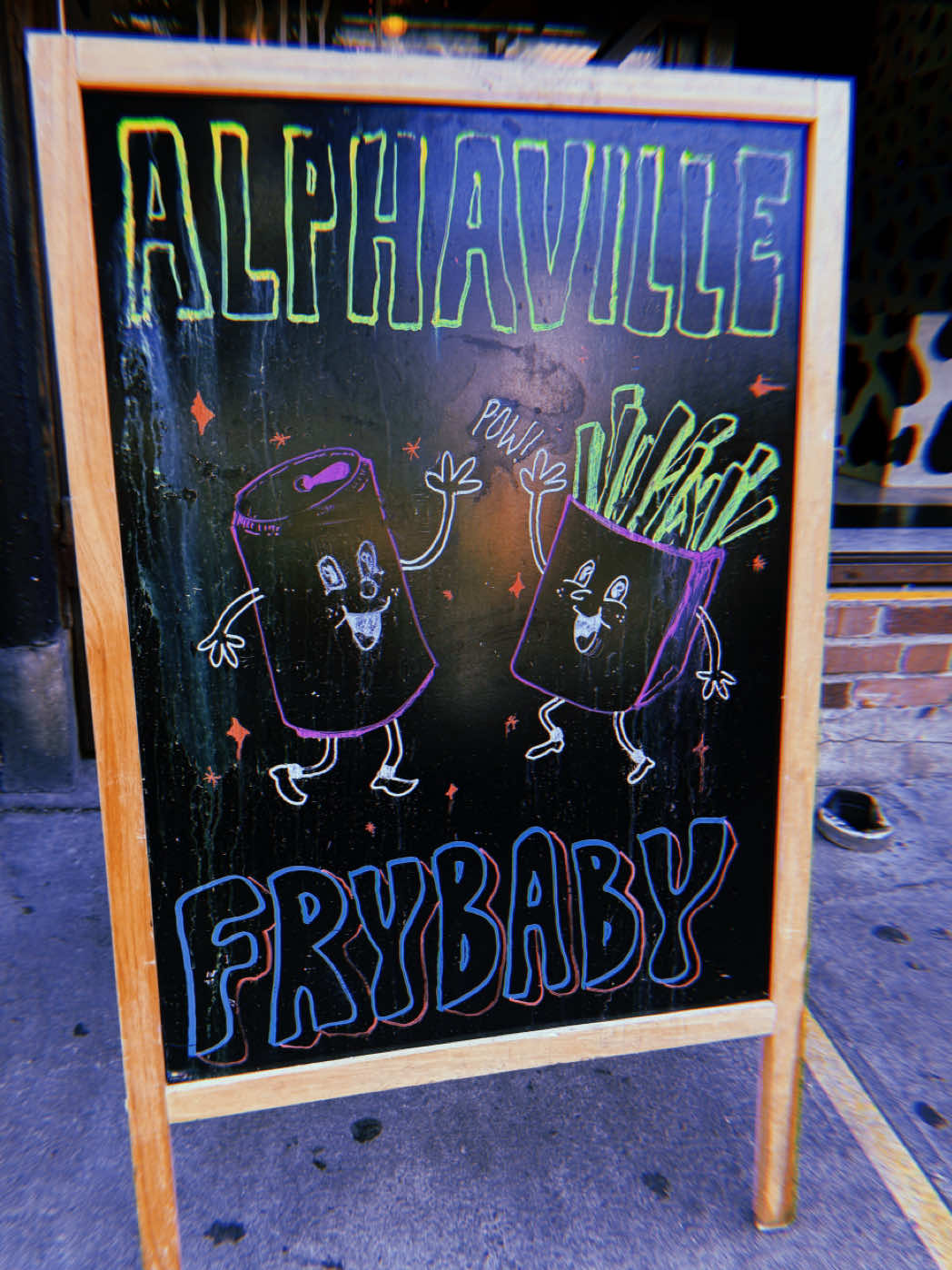 The new kitchen Frybaby at Alphaville in Brooklyn has me saying YES CHEF! 👩🏼‍🍳  #bonbonappétit 