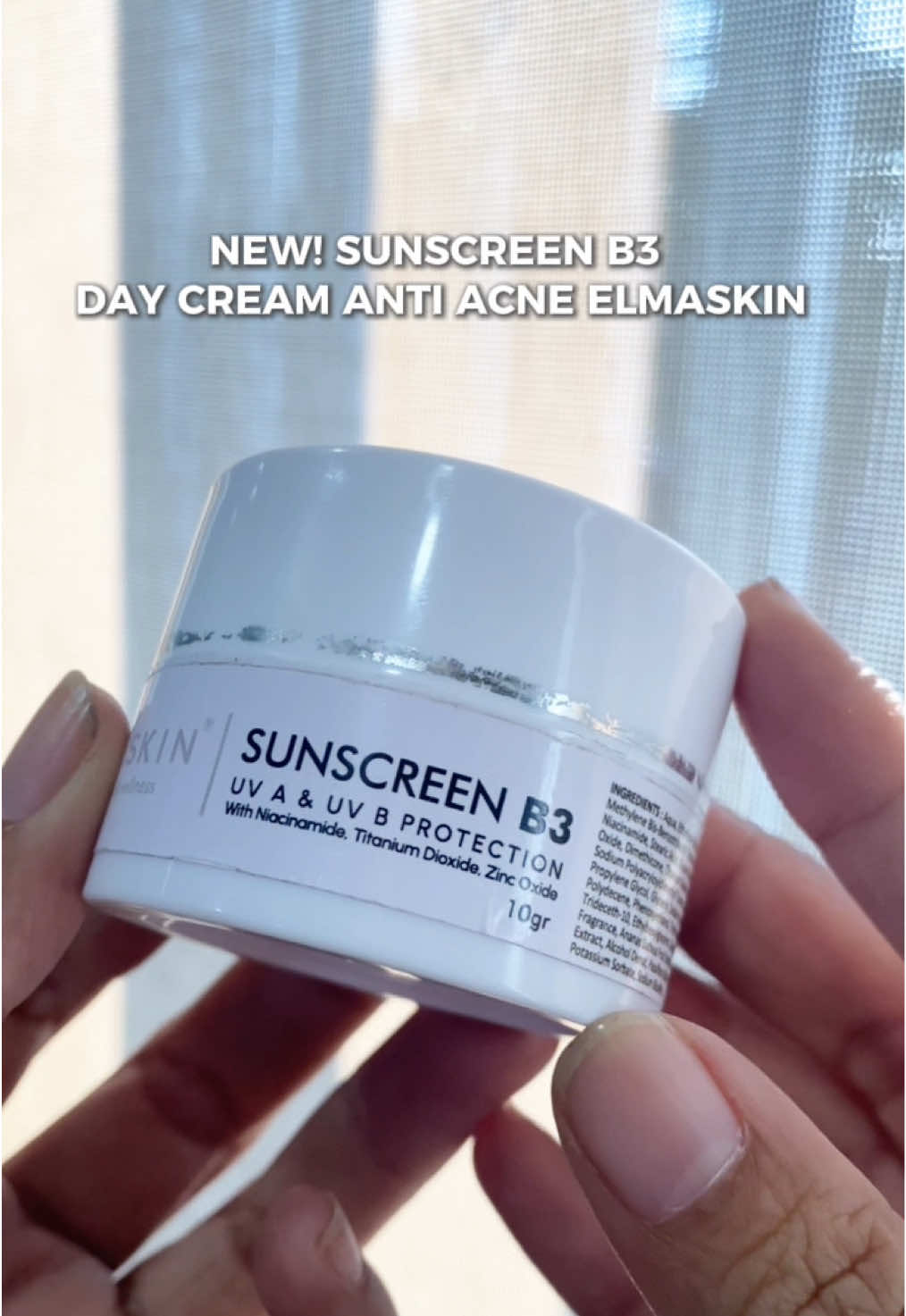 😱 Sering takut sunscreen bikin lengket & jerawatan? Sekarang nggak lagi! ✨🧴 Kenalan sama Sunscreen B3 Day Cream Anti Acne Elmaskin 🌞 ✅ Perlindungan UVA & UVB optimal ✅ Kontrol minyak & bantu cegah jerawat ✅ Ringan, cepat meresap, no whitecast ✅ Aman & sudah BPOM Kulit lebih sehat, cerah & bebas jerawat setiap hari 💛 Yuk cobain sekarang! #Elmaskin #SunscreenB3 #AntiAcne #FYP 