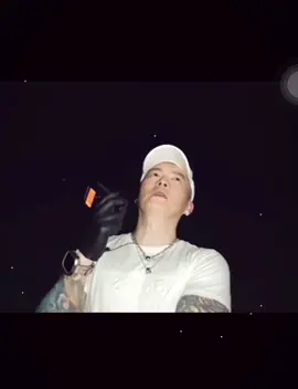 nhân vật anh yu nhắc đến Tân kỳ 1 là đeo kính trẻ fan cuồng, xâ.m hại. tì.nh dụ.c , Tân kỳ 2, viết tắt lái đi là Tập cậ.n Bì.nh người muốn đổi vận, tháng trước ông Tậ.p mổ ở sau gáy. 45 cty a Yu đứng tên. mua. bán. vũ. khí. , rửa. tiền. , mua. bán. nộ.i tạ.ng ng.ười. gia đình ông Tậ.p chủ mư.u . hiện tại anh em họ hàng nhà ông đang định cư Úc hết rồi. trong hội thoại họ hỏi về tân kỳ, anh trả lời 