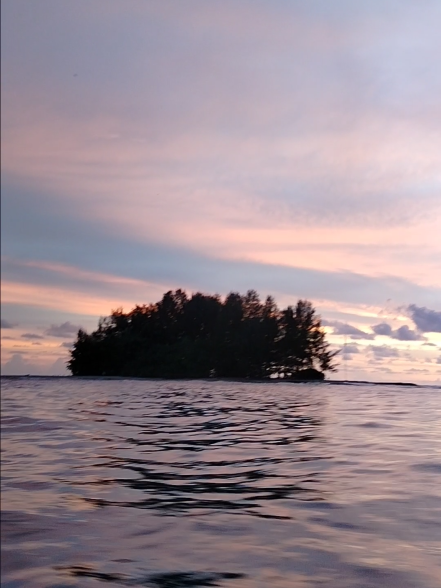 Suasana sunset di pulau gosong Susoh Aceh Barat daya #fypシ゚viral🖤tiktok #fyppppppppppppppppppppppp #fypage #foryoupageofficial 