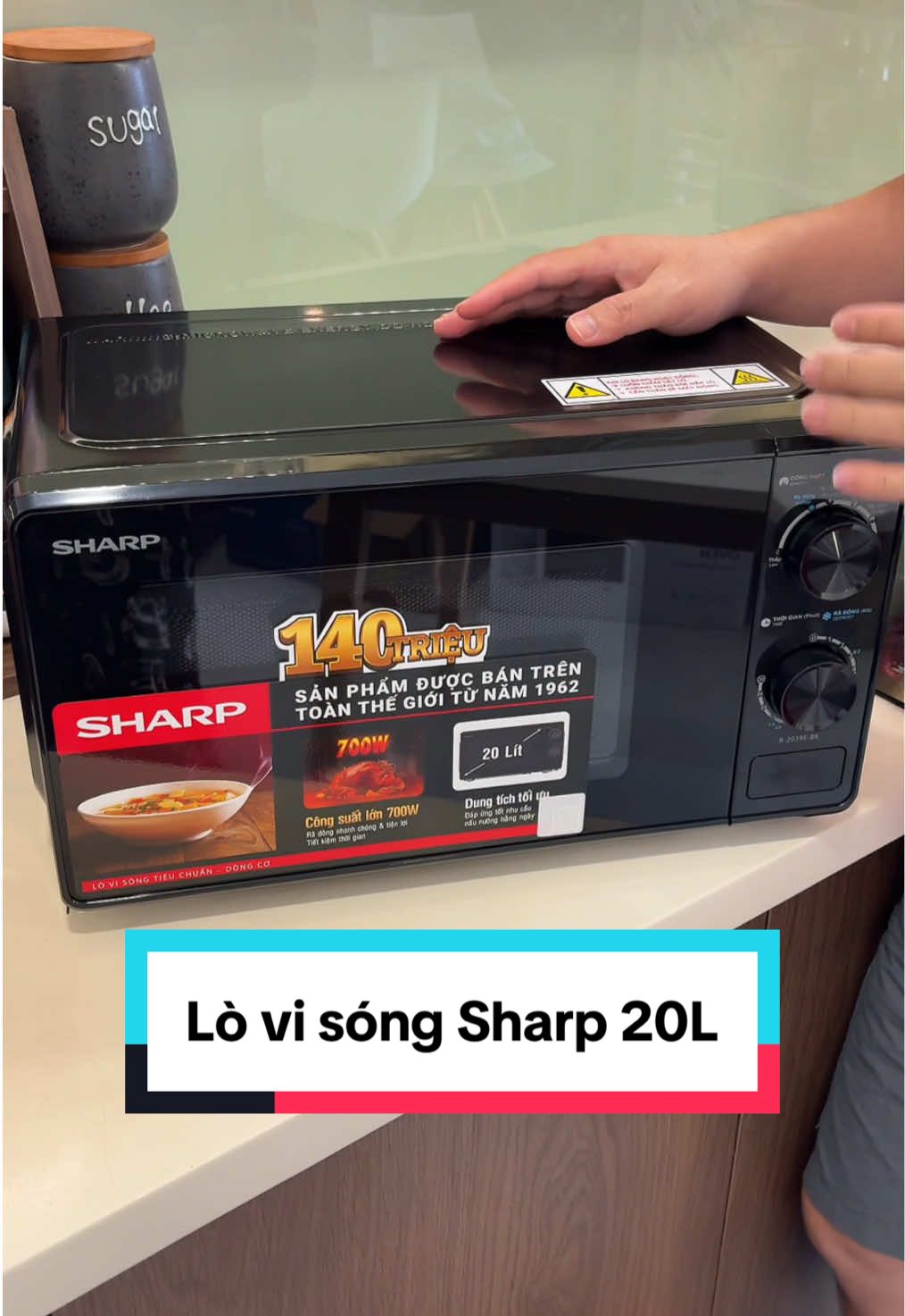 Lò vi sóng Sharp mẫu mới 20L đang có ưu đãi giá tốt chính hãng bh 12 tháng #lovisong #lovisongsharp #microwave #sharp 