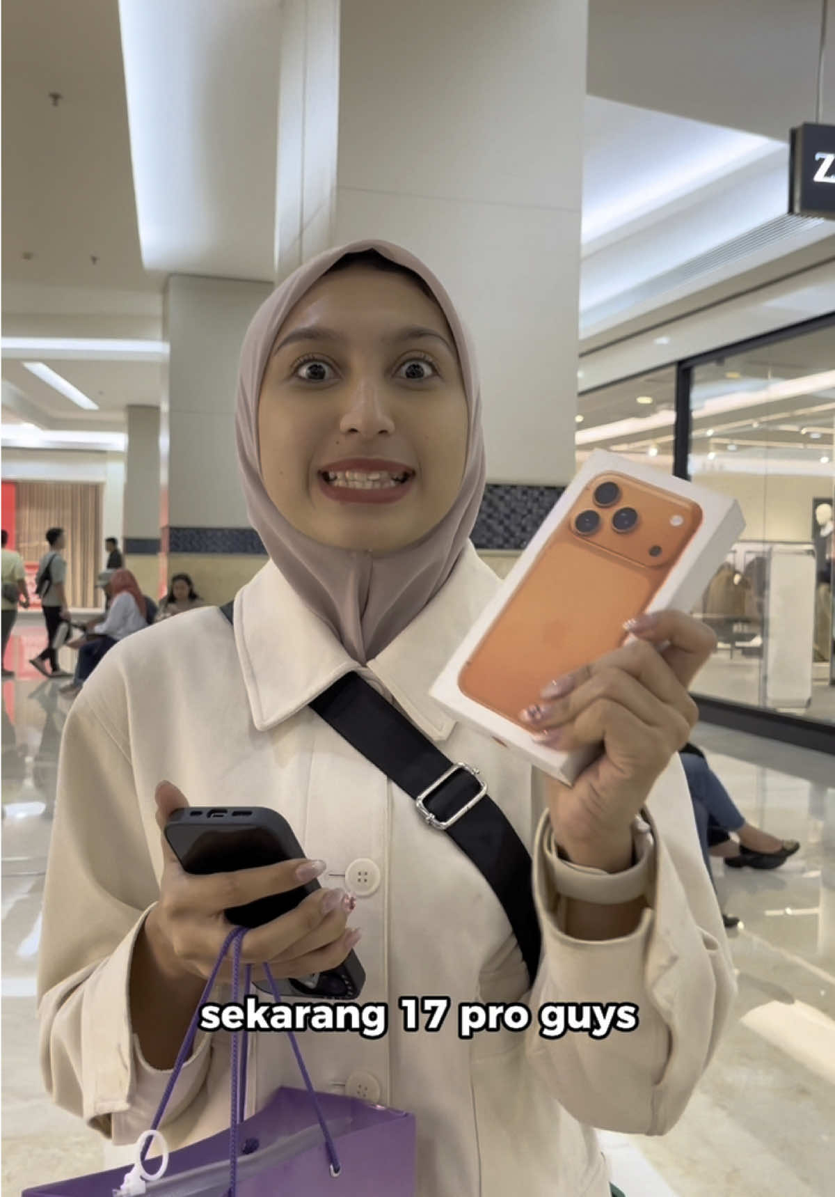 kamu mau? Buruan polo @Debs x Benings Mall @Putra Siregar minrab lagi ciduk nih #fyp #iphone #foryou #pstore #debs #skincare #iphone17 #minrab 
