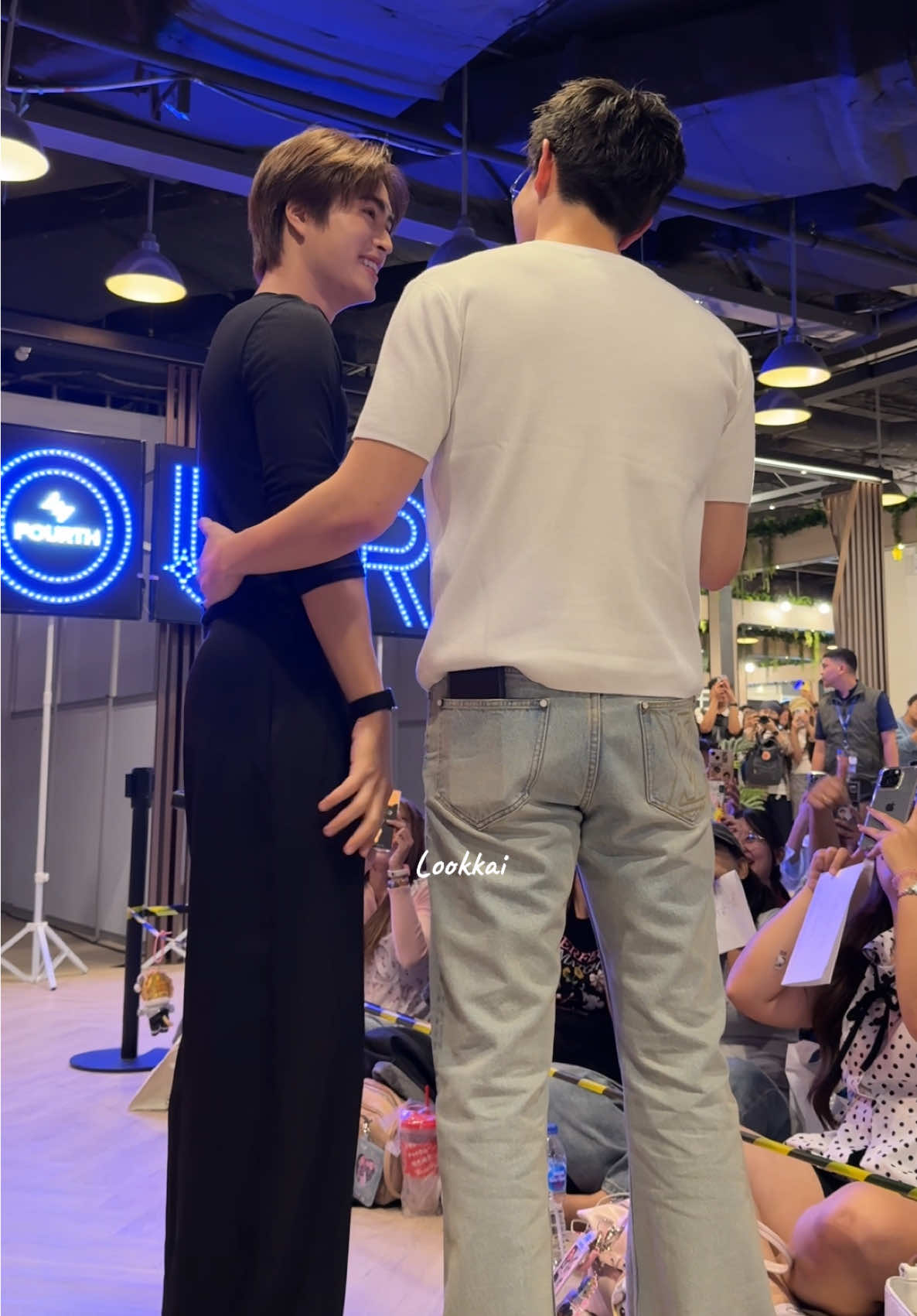 มันพอดีมืออะน๊อออ  #GMMTVFANIVALxGeminiFourth #Gemini_NT #Fourthnattawat #geminifourth #โฟร์ทณัฐวรรธน์ 