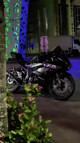 🫡🖤 #gsxr150 #gsxmodifikasi #gsxblack #rcb #r9 