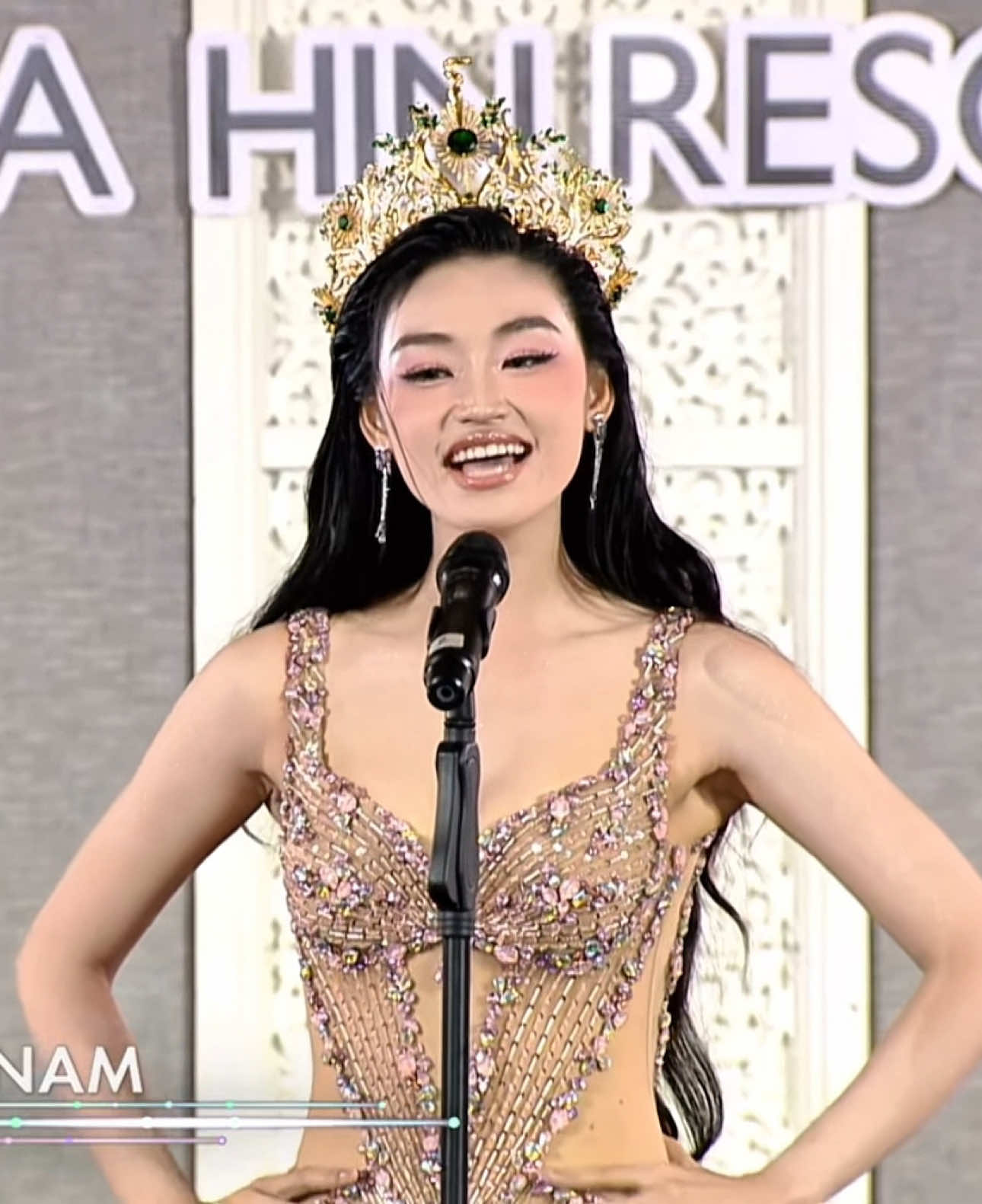 Hoa hậu Nguyễn Thị Yến Nhi xuất hiện và hô tên tại Gala dinner tại Miss Grand International 2025 ❤️ #NguyenThiYenNhi #MissGrandVietnam2025 #MissGrandInternational #MGI #tiktokgiaitri               