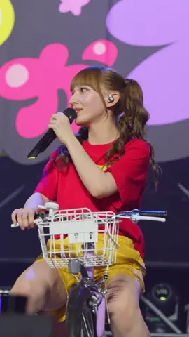 チリンチリンにマイク近づけるのがかわいい #ふるっぱー日記 #フルーツジッパー #早瀬ノエル @早瀬ノエル (FRUITS ZIPPER) 