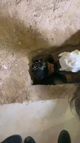 يمه صالح سنه نايم عل كاع عيوني انته😭😭😭😭😭😭😭😭😭😭