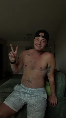 see yall in some weeks 👋🏼👋🏼 #breaktime 