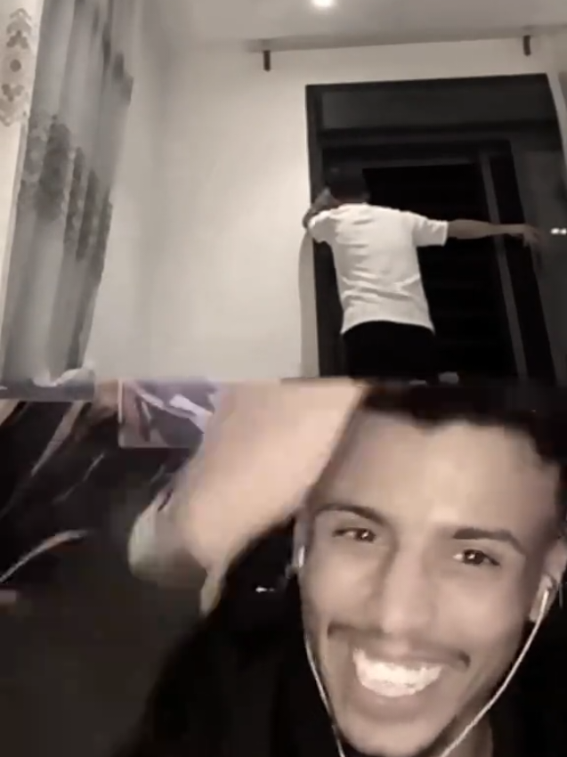 وحرك دم وتعب واهات وجروح فيصل يغني موال بطريقه وحشه 😱💔@فيصل 