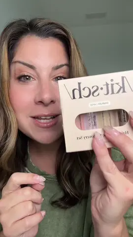 This hair perfume set is a great stocking stuffer idea for women #stockingstuffer #stockingstufferideas #giftsforher #christmasgiftideas #hairperfume