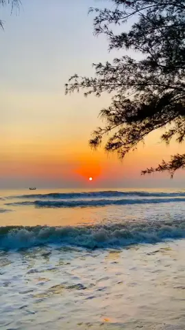 @Newpantaisumurpawon Mentoso #sunrise #pantaituban #tuban #destinasiwisata #fyp 